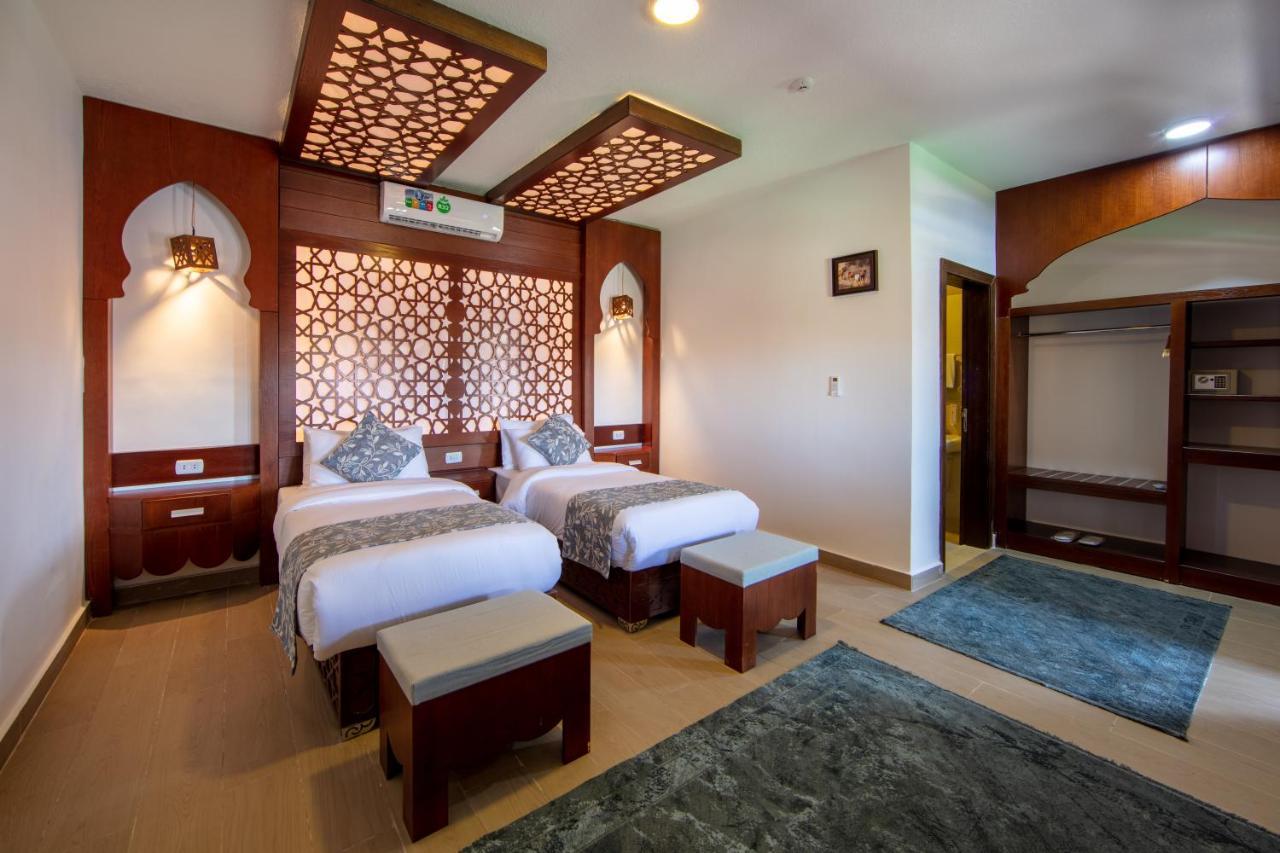 Petra Seasons Luxury Resort Al Hayy ภายนอก รูปภาพ