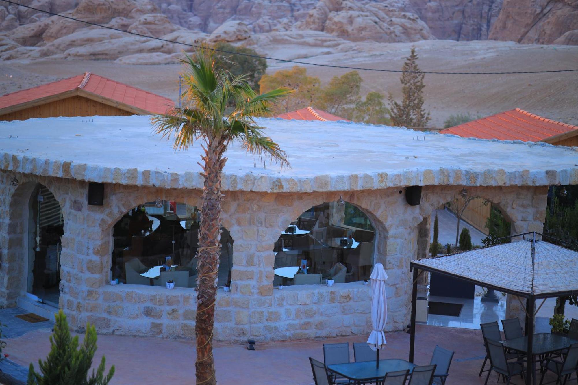 Petra Seasons Luxury Resort Al Hayy ภายนอก รูปภาพ